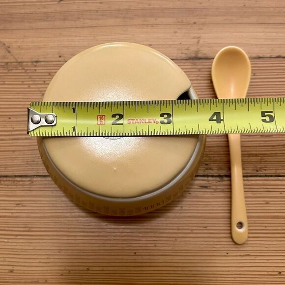 Emilia Food Love ceramic cheese box and ceramic cheese spoon. NWT, NIB. - Picture 11 of 14